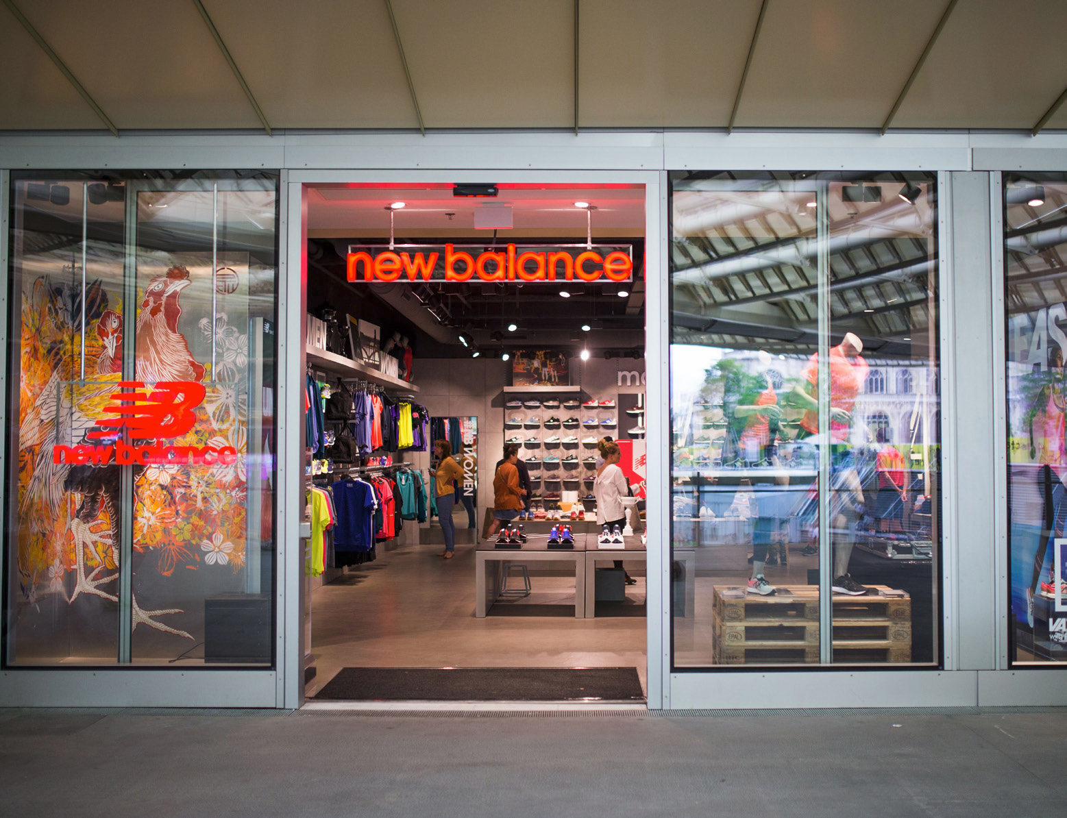 new balance store france, New Balance opens its first store in Paris - New Balance